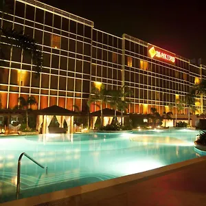 5* Hotel Maxims Hotel